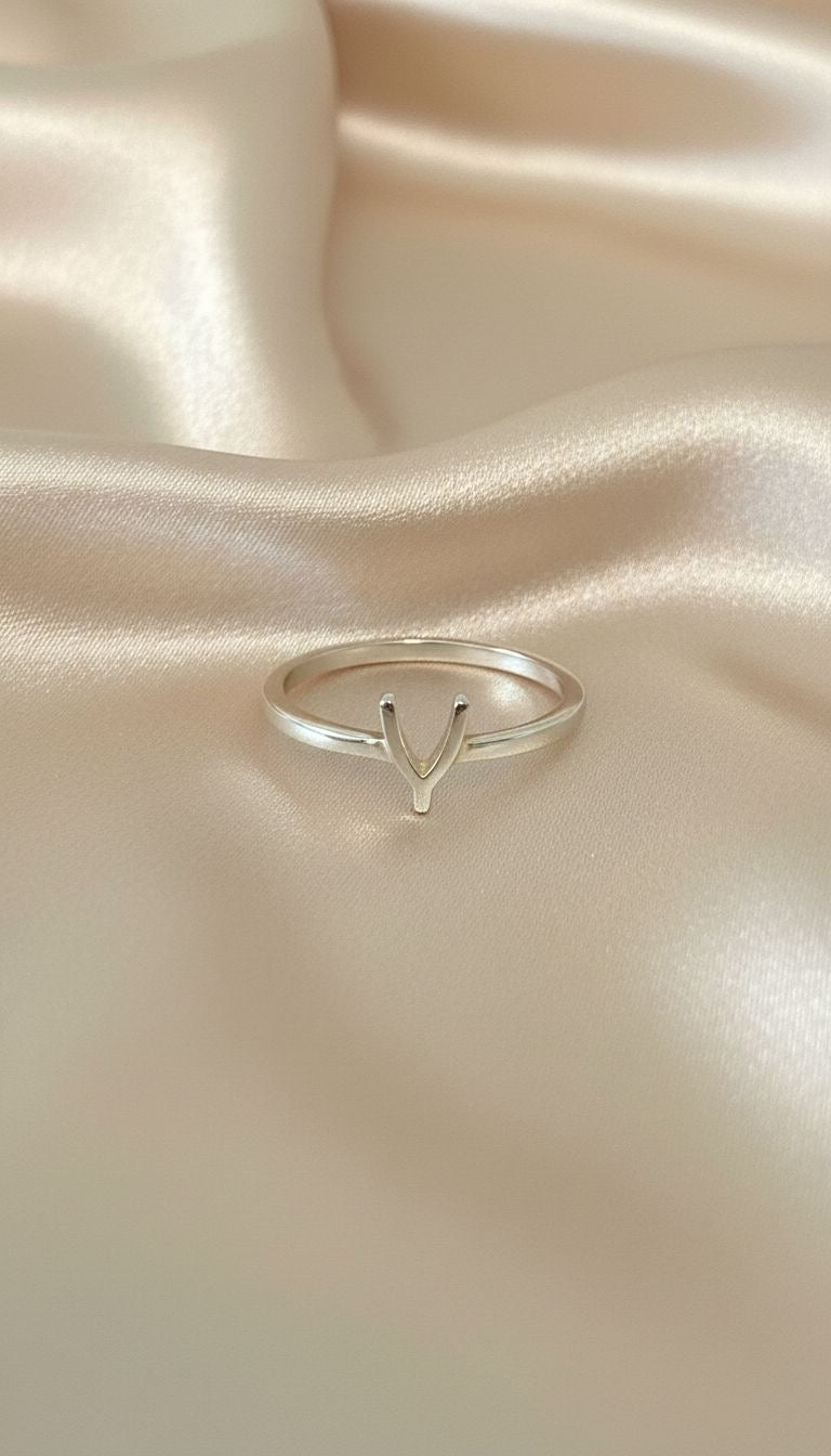 Anillo Minimalista Doble Banda Fina Chevron V Liso Apilable Talla 8