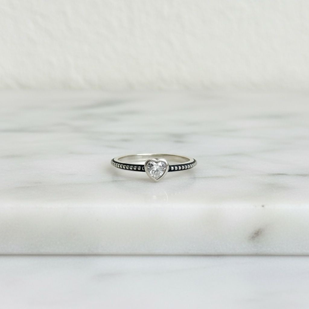 Anillo Corazón Bisel Talla 7.5