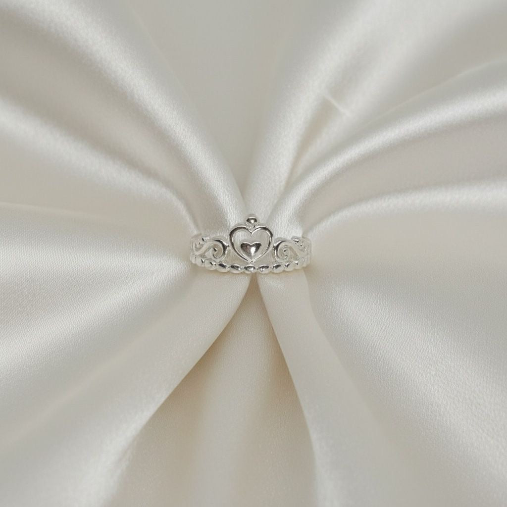 Anillo Corona Princesa Corazón Volutas Bolitas Talla 7.5