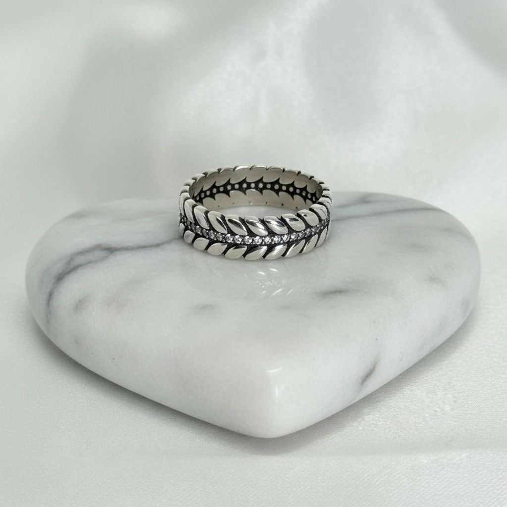 Anillo Doble Banda Hojas Laurel Oxidado Pavé Central Talla 8
