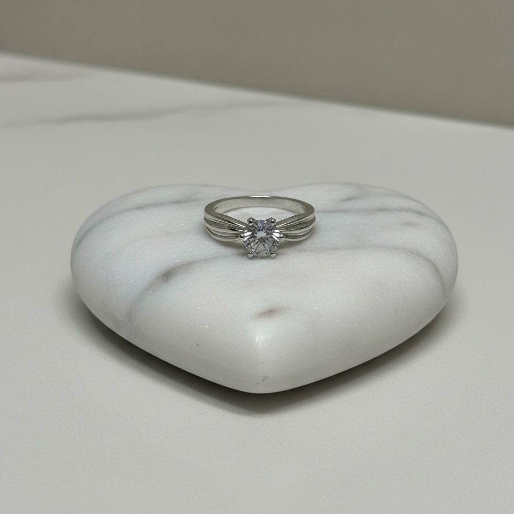 Anillo Solitario Triple Banda Acanalada Talla 7