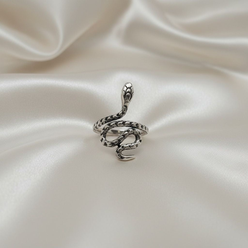 Anillo Serpiente Enroscada Talla 8