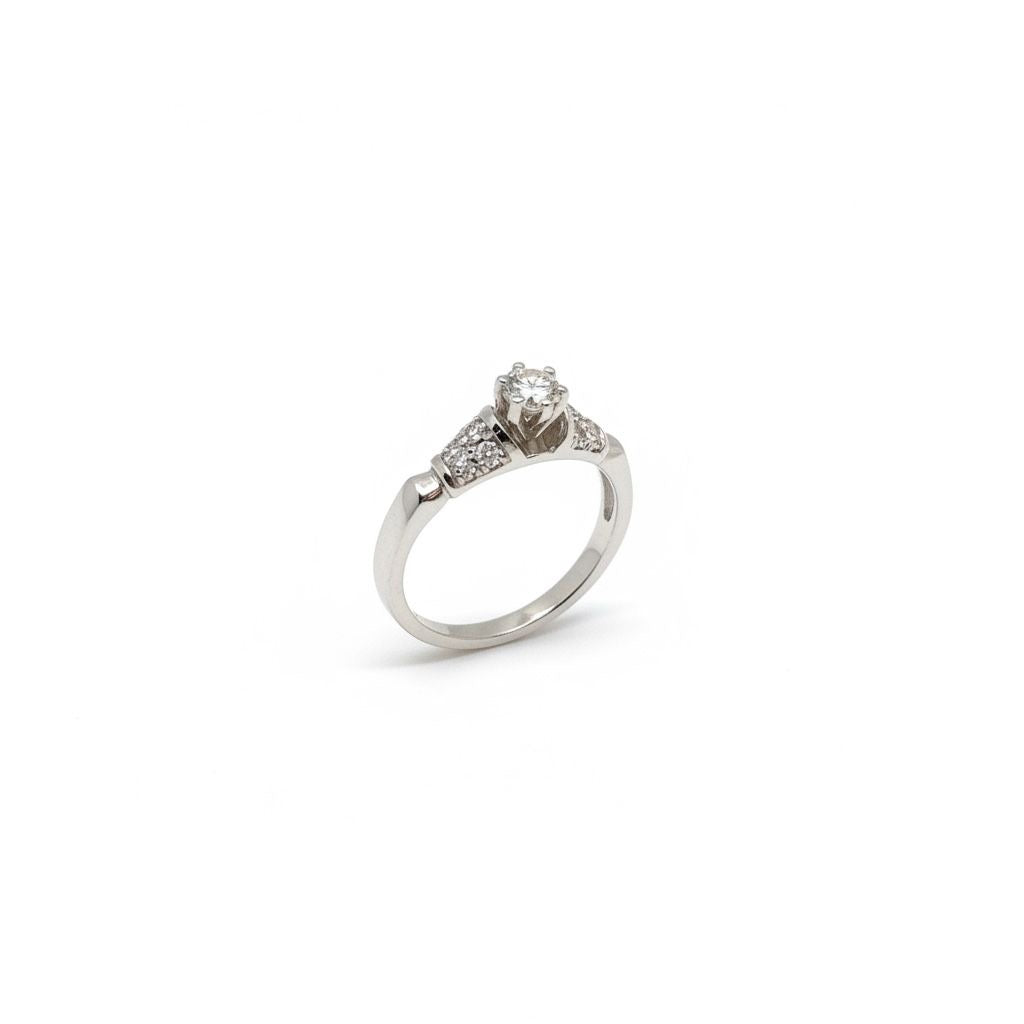 Anillo Solitario Hombros Pavé Cuadrado Talla 7