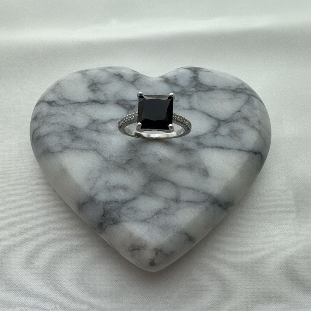 Anillo Solitario Ónix Negro Corte Princesa  Talla 7