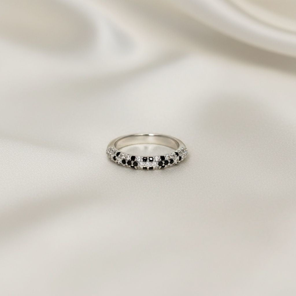 Anillo Banda Pavé Bicolor Negro y Blanco Talla 7
