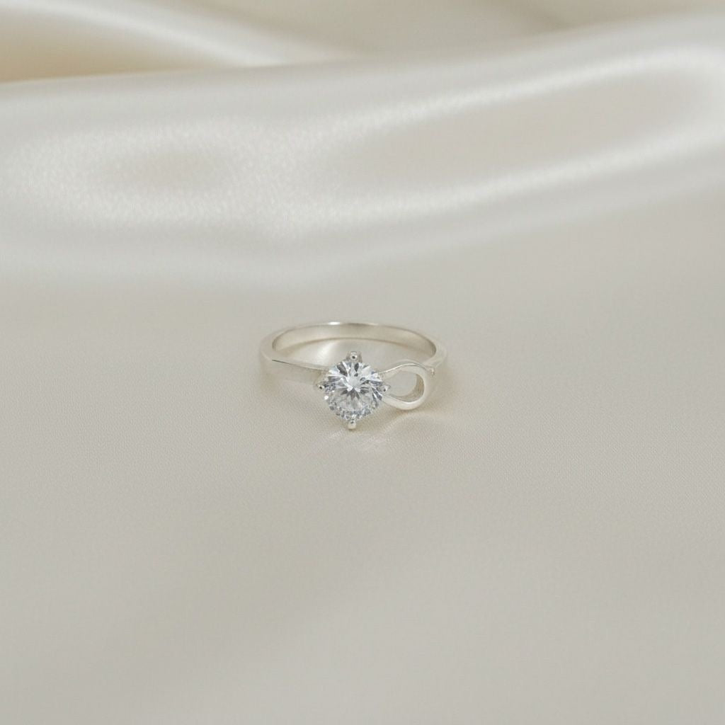 Anillo Solitario Talla 8.5