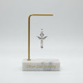 Dije Crucifijo Papal con Cristo en Relieve y Aureola